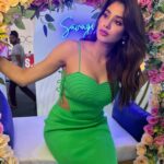 Janhvi Kapoor Instagram - #Nykaaland 💋 buy your tickets and experience this fun and magical land of beauty NOW!