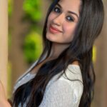 Jannat Zubair Rahmani Instagram - Ve kamleya mere nadaan dil 🌹