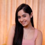 Jannat Zubair Rahmani Instagram - My hair is always the main character 🤍 Finally my hunt to find something that will control my hair fall has come to an end. @lovebeautyandplanet_in’s Onion, Black Seed Oil & Patchouli Hair Fall Control range which has some amazing ingredients to promote hair growth and help with hair fall has been a life savior for my hair 🫶🏻 Use this range for yourself & know! #AD#LoveBeautyAndPlanet#NoHairfall#SmallActsofLoveforHair#SmallActsofLove#HairCareRoutine #SustainableNaturalBeauty#HairfallSolution#OnionOil