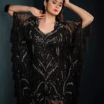 Jannatul Ferdous Oishee Instagram - "Glamour looks eloquent but seldom talks"- Mason Cooley Wearing @meherofficials Makeover by @samina_sara.official at @elegant_makeover