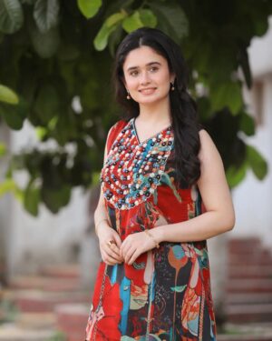 Jannatul Ferdous Oishee Instagram - Once you're on the stage where your courage for which you struggled so much, builds the passion in you, you've probably won more battles than what the world has seen.

Wearing @meherofficials