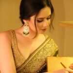 Jannatul Ferdous Oishee Instagram - Those memories, I want to write down. Half of me throws cries, for half of me wants to own. Wearing @meherofficials Makeover by @elegant_makeover