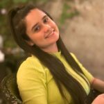 Jannatul Ferdous Oishee Instagram - কাঠগোলাপের সাদার মায়া মিশিয়ে দিয়ে ভাবি আবছা নীল তোমার লাগে ভালো