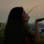 Jannatul Ferdous Oishee Instagram - শুভ সকাল🌞। এটা কিন্তু সন্ধ্যার চাঁদ নয়! এটা সূর্য, ভোরের সূর্য। আমি বলি হাঁসের ডিমের কুসুম।