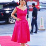 Jannatul Ferdous Oishee Instagram - Matshona Dhliwayo said "A rose does not answer its enemies with words, but with beauty.” But I'd like to suggest not to forget that it has thorns as well. Wardrobe @meherofficials Makeover @elegant_makeover