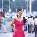 Jannatul Ferdous Oishee Instagram - Matshona Dhliwayo said "A rose does not answer its enemies with words, but with beauty.” But I'd like to suggest not to forget that it has thorns as well. Wardrobe @meherofficials Makeover @elegant_makeover