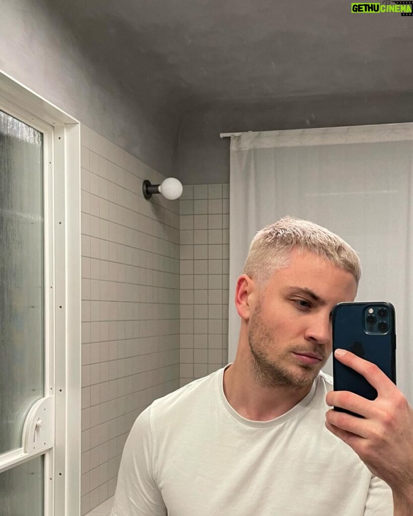 Jannik Schümann Instagram - blonde