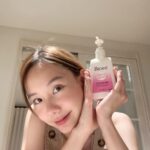 Jarinporn Joonkiat Instagram - เมคอัพบ่อยเกือบทุกวัน มาล้างเมคอัพแล้วให้ผิวนุ่มละมุนกับ Biore Cleansing Milk กัน คลีนซิ่งน้ำนม นวดนุ่มๆ แล้วล้าง เมคอัพเกลี้ยงแบบไม่ต้องใช้สำลี อ่อนโยน ไม่มีแอลกอฮอล์ 💖 ไปหามาใช้กันน้า 👶🏻