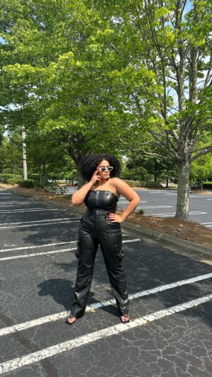 Jasmine Davis Instagram - todays look for @lysbeautyofficial event. had to hop on this trend 🌸

sunnies: @prada linked in stories 
jumpsuit: @fashionnova linked in stories 🫶🏼