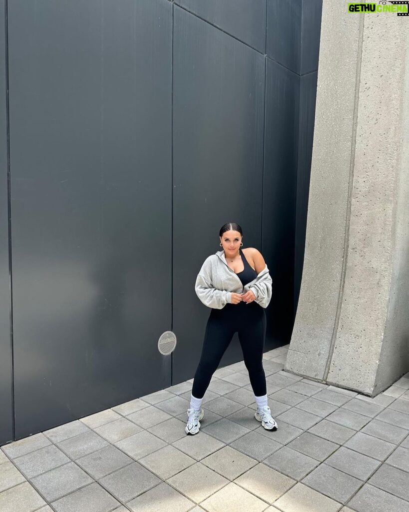 Jasmine Davis Instagram - in my gym girl era💪🏼 Atlanta, Georgia