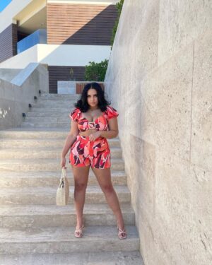 Jasmine Davis Instagram - peace of mind over everything 🌴

set: @divaboutiqueonline_
