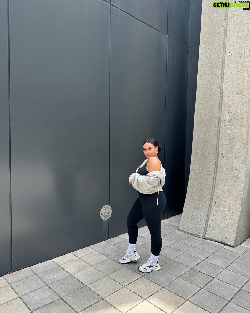 Jasmine Davis Instagram - in my gym girl era💪🏼 Atlanta, Georgia