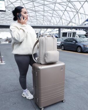 Jasmine Davis Instagram - #monostravel Now a days, I’m traveling almost 2-3 weeks out of the month which means I have to keep a super stylish but durable luggage set on hand. 
 
With @monostravel — their wide array of premium luggage options check all the boxes. 

From its minimalistic + modern aesthetic to the durable polycarbonate shell, #MonosTravelCompanion is my go-to set for all travel occasions.

The backpack is also super neat because I can organize my snacks, cameras and laptop into different compartments with ease!