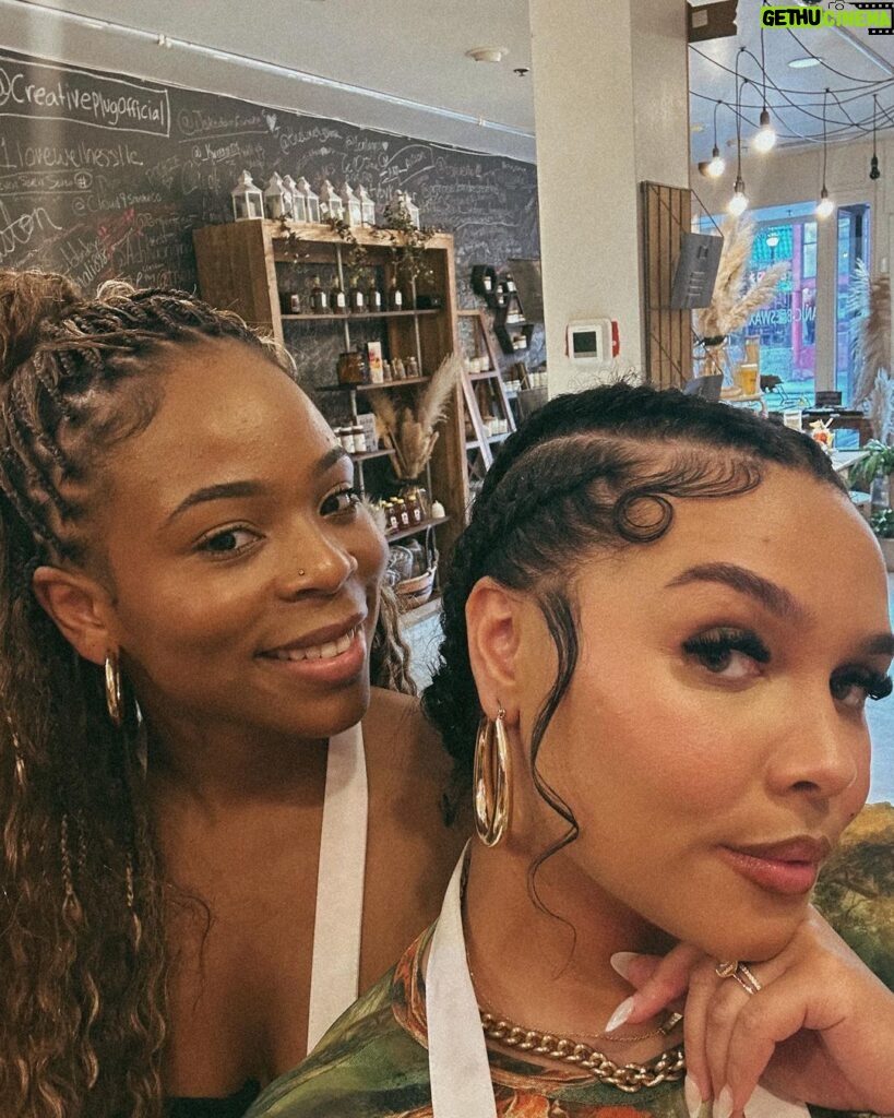 Jasmine Davis Instagram - nah sis —you’re a big deal🤍 Atlanta, Georgia