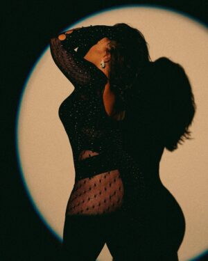 Jasmine Davis Instagram - birthday loading 🧨 

outfit @fashionnovacurve