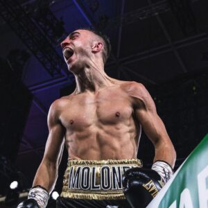 Jason Moloney Instagram - 2 WEEKS TO GO! 🥊

WBC World #1 vs WBC World #2
24-2 🇦🇺 vs 56-1 🇹🇭

Prepared for War ⚔️

📸 @mickycapparelli