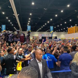 Jay Ryan Instagram - Pennywise disguised as a ComiCon fan at the signing this morning - you don’t fool me!