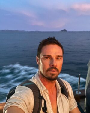Jay Ryan Instagram - So long ‘Orient Pearl’ aka ‘The Blue’ .. heading to dry land for the rest of shoot. 🙏🎬⛵️#paramountplus #theblue