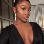 Jayda Cheaves Instagram - add to my peace or peace out 💋