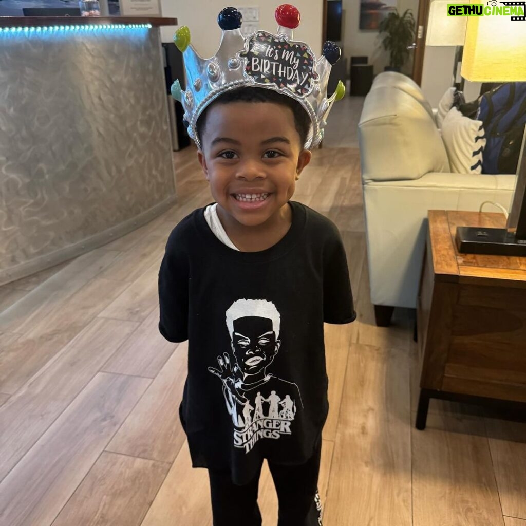 Jayda Cheaves Instagram - Happy birthday to my Boogz. I cannot believe this is his 5TH solar return like honestly where’d the time go? 🥹 he’s growing up to be the most smartest, coolest, and purest soul. From his creativity, to his wild imagination I know for a fact he will always be something special. The BIG 5! I cannot fathom 😫 but 🥳🎊🥹🎈 my biggest blessing fr. God knew exactly what He was doing when you were sent to me.