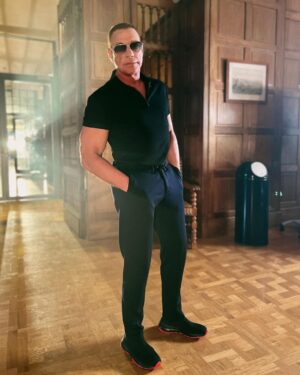 Jean-Claude Van Damme Instagram - I want to know about you my friends 😉Where are you from? Your names and age 🥋👊🏼 #jcvd #sport #photography