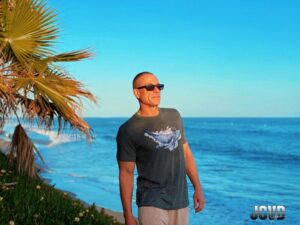 Jean-Claude Van Damme Instagram - Sending you positive vibes from sunny California 🌴😎👋🏼#jcvd #California #positivity