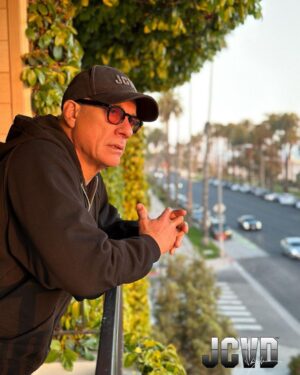 Jean-Claude Van Damme Instagram - So lucky - Another Sunset 🌅 Hopefully will go in the right path..! #losangeles #sunset #enjoy #jcvd #jeanclaudevandamme