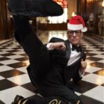 Jean-Claude Van Damme Instagram - All my best wishes to you and your families 🎅🏼🎄🎁🥂🍾🎊#jcvd #jeanclaudevandamme #christmas
