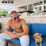 Jean-Claude Van Damme Instagram – With my best friend 🐕 waiting for a lunch 🍜 after training 💪🏼 #jcvd #dog #lunch