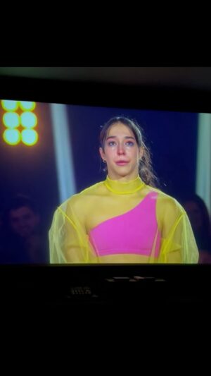 Jean-Marc Généreux Instagram - C’était hier !!! Quel moment incroyable !!! Le Québec a vibré au rythme de @revolutiontva . 
Nous avons couronné @gabrielle_boudreau_ une danseuse magnifique, talentueuse et sensible. Les 
autres finalistes @seb.lerouxx @sean_wathen_ @jordanxraymond & @santi.a.stop  ils ont tous livré des performances titanesques et mémorables.
Ce moment marque aussi la fin d’une super saison remplie d’autres moments grisants et exaltants qui resteront longtemps dans notre belle mémoire collective. 

Je veux remercier notre belle @sarahlabrosa qui mène notre émission avec brio et professionnalisme mais aussi avec tellement de sincérité et respect pour notre art….Merci à mes partenaires de jeu , @lydiabouchardofficiel et @melcharlot , deux femmes brillantes, pertinentes, passionnantes remplies d’amours, et de générosité.
Que dire d’ une production @groupefairplayproduction et une diffuseur @tvareseau qui sont toujours à l’affût des besoins des danseurs et danseuses qui sont l’ADN de notre programme.
Et Merci à Vous d’être aussi fidèle…fidèle à la danse, fidèle à votre RDV dominical depuis 5 saisons ♥️

Je vous aime et j’aime #revolutiontva 

Merci 🙏🏻 
@villeneuve.guy @dallairemarie20 #VeroniqueRivard @josianelamarre @sammaurin @maxtheoret @sammaurin
♥️ 
@thisismkmercier @lookartherstudio 
@m2boutiques