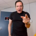 Jean-Marc Généreux Instagram - En pleine préparation de la saison 5 de @revolutiontva ! Toutes les équipes travaillent super fort pour donner à tous les meilleurs danseur,se,s l’opportunité de faire de qu’ils & elles aiment le plus…DANSER !!! Trop hâte…#ohlalachihuahua @tvareseau @maxtheoret @sarahlabrosa @lydiabouchardofficiel @melcharlot @official.teamwhite @villeneuve.guy @dallairemarie20 @sammaurin @m2boutiques @kfmasterpieces @thisismkmercier @karinejoncascosmetiques TVA - Montréal