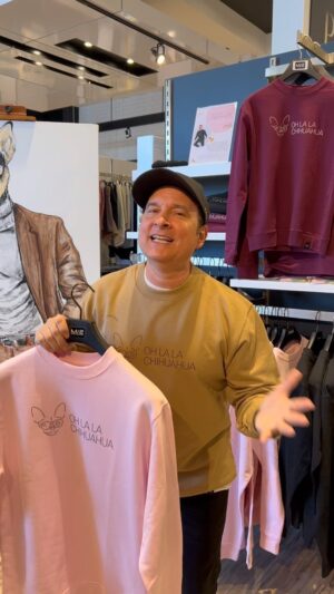 Jean-Marc Généreux Instagram - Idées de Cadeaux ?🎁? …un peu à la dernière minute !
Nous avons une belle solution pour vous….les vêtements #OhlalaChihuahua chez @m2boutiques ( et on a de la inventaire en masse 🤩🔝) 
à Boucherville ,au @quartierdix30, ou bien sûr en ligne ⬇️
https://m2boutiques.com/fr/ 

Nous avons créer la marque #OhlalaChihuahua, la famille de #M/2 et Moi pour le style et le confort ! mais aussi pour remettre un partie des profits à @academiezenith ( allez voir leur site …Elles er ils sont géniaux) 
Ma fille, Francesca est fan de l’endroit.

Alors ! bon magasinage 🛍️!!! Et un Joyeux temps des Fêtes 🎄🎅🏻🪅♥️
