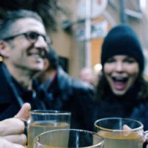 Jeanne Tripplehorn Instagram - Cheers dears....
⁣
⁣
⁣
⁣
#happynewyear2019⁣
⁣
⁣
⁣
photo  @lisaborgnesgiramonti