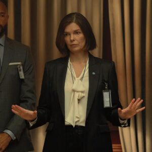 Jeanne Tripplehorn Instagram - @theterminallistpv streams on @primevideo 
⁣June 30
⁣
⁣
⁣
⁣
