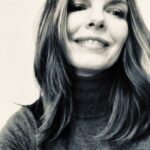Jeanne Tripplehorn Instagram - #challengeaccepted @msallisonanders and @stacey_sher It’s an honor. Here’s to #womensupportingwomen!