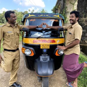 Jeevan Mammen Stephen Instagram - Kalakkachi Luv❤️❤️❤️ #karikku #behindthescenes #khaki #love