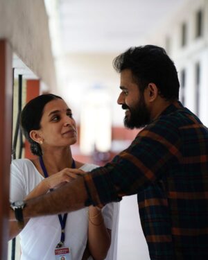 Jeevan Mammen Stephen Instagram - പ്രിയനൊരാൾ.

📸 @rohit_krish 

#priyapettavanpiyush#bts#karikku#linkinmybio