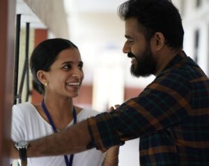 Jeevan Mammen Stephen Instagram - 🤍✨
.
.
.
.
.
.
📸: @rohit_krish 

#behindthescenes #priyapettavanpiyush 
#karikkufresh