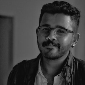 Jeevan Mammen Stephen Instagram - Kure Black & White Mughangal!! #karikku #blackandwhite #portrait