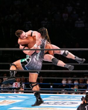 Jeffrey Cobb Instagram - Alex: I’m gonna throw this fool around and then I’m gonna win this match!” Also Alex: “Well shit, maybe I shouldn’t have poked the panda”