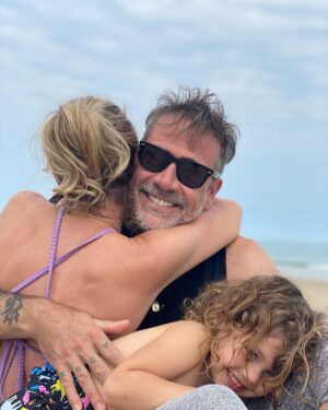 Jeffrey Dean Morgan Instagram - We escaped for a few days to Cape Cod, a tiny 400sq ft cottage on the sand. Magical. It’s our last night here, and don’t want it to end because it was just… perfect. @hilarieburton thank you. For everything. Always. To my punks… y’all kill me in the greatest of ways. Everyone is asleep now… kinda my time when I’m home. And with my time, I’m watching you all sleep. My favorite thing to do. Not creepy at all damn it. Xojd