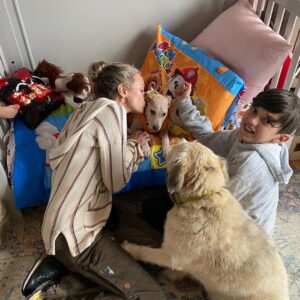 Jeffrey Dean Morgan Instagram - Well, we got our little Irwin, the three legged wonder dog today! He’s been embraced by ALL. Even bandit and honeydog are over the moon. Thank you so much to Chrissy and the rest at @thesatoproject, the work you do is amazing. Little Irwin is gonna have one hell of a life. We promise. Xxx