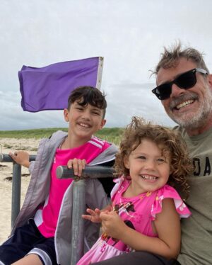 Jeffrey Dean Morgan Instagram - We escaped for a few days to Cape Cod, a tiny 400sq ft cottage on the sand. Magical. It’s our last night here, and don’t want it to end because it was just… perfect. @hilarieburton thank you. For everything. Always. To my punks… y’all kill me in the greatest of ways. Everyone is asleep now… kinda my time when I’m home. And with my time, I’m watching you all sleep. My favorite thing to do. Not creepy at all damn it. Xojd