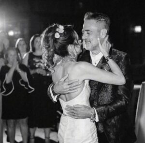 Jeffrey Dean Morgan Instagram - Happy anniversary @hilarieburton I couldn’t love you more… well? I can. I do. Every moment that passes I fall a bit deeper.  Yep. I know you know what I’m saying, with nary a word. I Love you so much I’d even marry you all over again, every single day if it wasn’t such a pain in the ass making the damn seating charts. Thank you as always, for making me the luckiest. Our kids are pretty cool too btw. Xxxxme