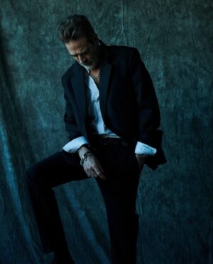 Jeffrey Dean Morgan Instagram - Big thank you to my friends @flauntmagazine I’m gonna pretend #underthesilvermoon is just us young folks living, laughing, and loving just as we always have… large, loud, and hard. Xxjd Photographed by @jasonheatheringtonstudio, styled by @johntanstyling, clothes by #bottegaveneta in lovely Brooklyn @blancstudiosny #underthesilvermoon #flauntmagzine