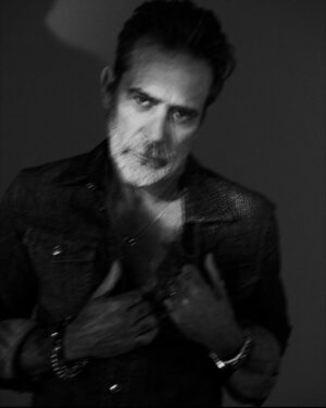 Jeffrey Dean Morgan Instagram - Big thank you to my friends @flauntmagazine I’m gonna pretend #underthesilvermoon is just us young folks living, laughing, and loving just as we always have… large, loud, and hard. Xxjd Photographed by @jasonheatheringtonstudio, styled by @johntanstyling, clothes by #bottegaveneta in lovely Brooklyn @blancstudiosny #underthesilvermoon #flauntmagzine