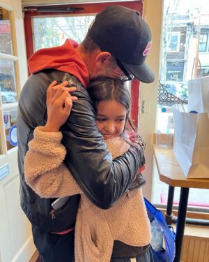 Jeffrey Dean Morgan Instagram - Well, just wanted to put it out there… I have a new best pal. I got the massive privilege to meet Cadence @pxpxcadence yesterday… first off thank you to @makeawishamerica for setting our meeting up, and getting Cadence, her brother Devon, mom Amanda, and dad Andrés from Southern California all the way to me in Rhinebeck. We had the best day together… and like I said, I got myself a new bestie. Cadence is an amazing gal… more than that… strongest, bravest, coolest, most thoughtful person that I’ve ever met. What she doesn’t know, is that I was the lucky one here. I’m the one that came out of this introduction a better person. You can’t ever ask for more than that I reckon. Id also like to thank my town of Rhinebeck for coming out and showing up huge yesterday. @samuelssweetshop crushed it, @megabraincomics opened early and gave us run of shop! @landofoztoys, same deal! We all had a blast. Cadence, you have a friend forever. Whatever, whenever, I got ya.  And I know you got me. Love you kiddo. That’s a fact. And getting to see you again today and introduce George to you and yours? You made quite an impression on a little girl that realizes how special you are. Mom, Dad, Devon… you three are amazing. Truly just amazing… no words needed. Know that I know. The product of you three and your love is Cadence… enough said. Because she wins ALL the stuff. It was a privilege and an honor to meet all of you… thank you so much for choosing me to have this adventure with! Trust me, I know how lucky I am. Xxxjdm