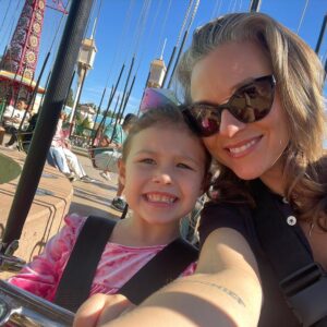 Jeffrey Dean Morgan Instagram - few things in life cooler than experiencing @disneyland with your kids, except maybe experiencing with grandparents who we’ve not seen since pre-pandemic. Gus hadn’t been since he was younger than George, and this was her first trip ever. Two days, and every ride later… still all cried leaving magical kingdom, and each other. I can’t thank the good folks @disneyparks enough. No words other than magical. Big shout out to our Disney guide, and now official family member, Nick. As Gus said… “uncle Nick is an angel!” To my dad and Kath… THANK YOU. For everything. Kids really missing grampa and nana… so are @hilarieburton and I. We love you. Rest of y’all?? If any chance to go to happiest place on earth this holiday?? Can’t recommend enough. Took us 10 years to get back… that’ll never happen again! George ready right now! Big love y’all. The Morgan’s. #disneylandholidays #disneylandchristmas