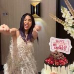 Jelai Andres Instagram - Thanks everyone! You made me feel so loved & thank you for all the birthday greetings miloves! 🤍 (SWIPE LEFT) Watch the video on my youtube channel #JelaiAndres #JelaiAndresVlogs #Miloves #JelaiAndresBirthday