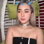 Jelai Andres Instagram - Soft girl, geng geng inside 😉😚🖤💜 #jelaiandres #instagramreels